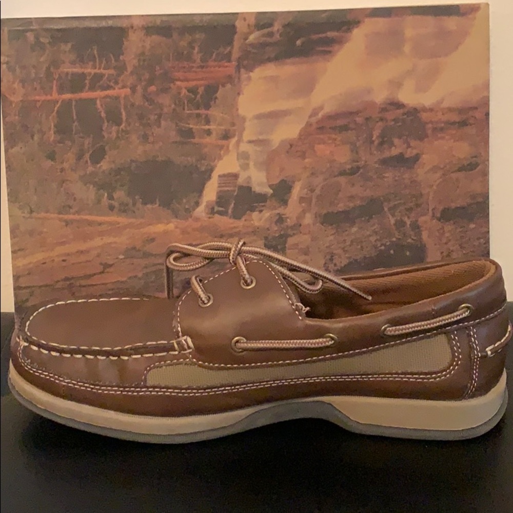 These Outland are a size 8 1/2 dark fan